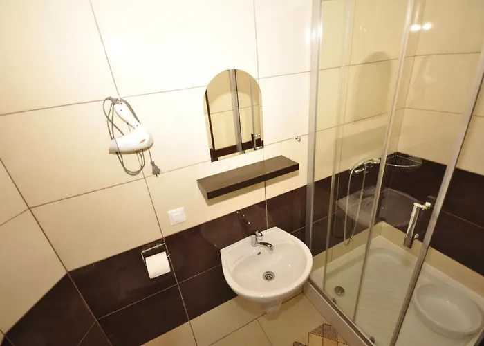 Jedrula Kwatera prywatna *